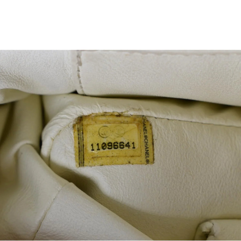 Pre-Owned CHANEL Flap Python Leather Crossbody Bag Ivory
