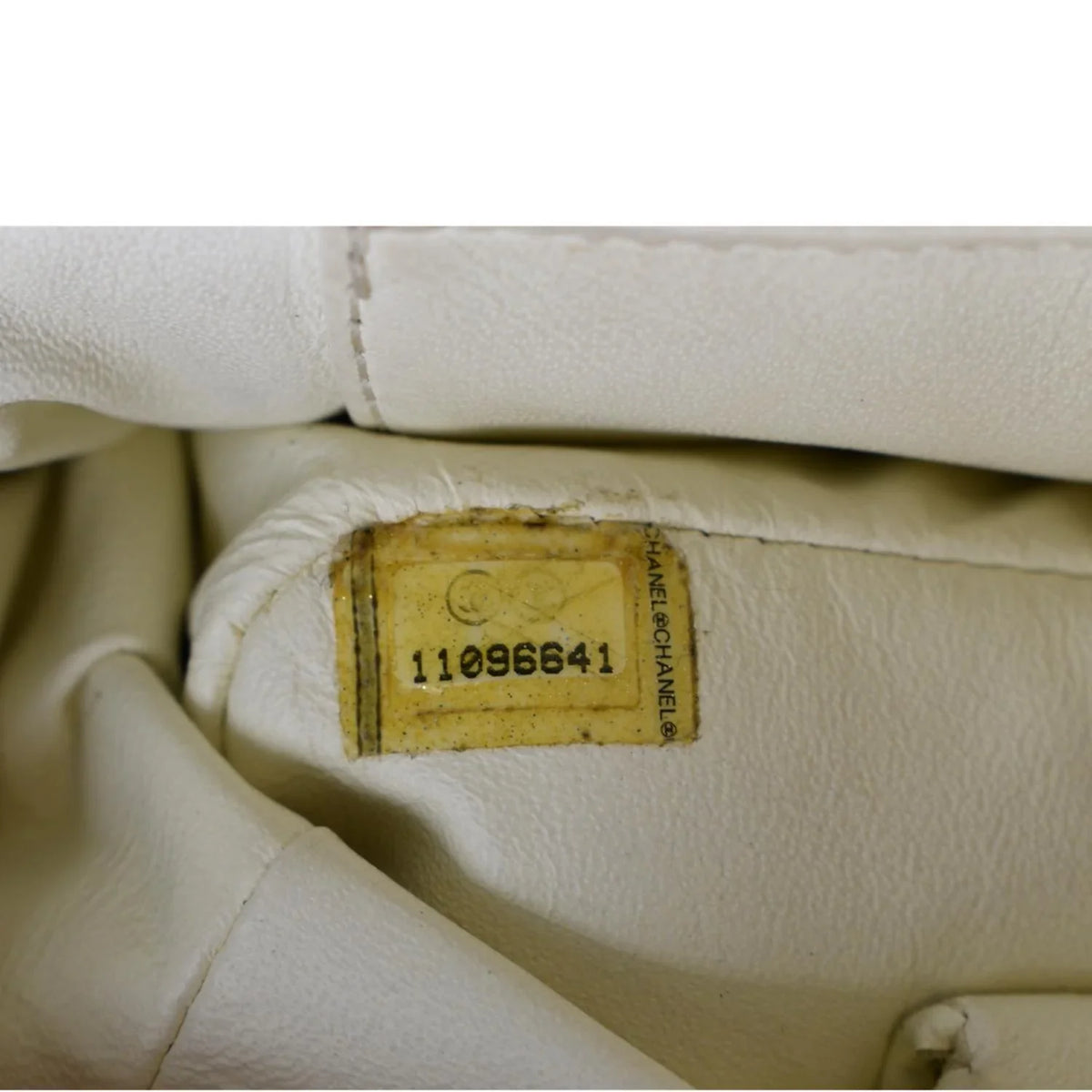 Pre-Owned CHANEL Flap Python Leather Crossbody Bag Ivory