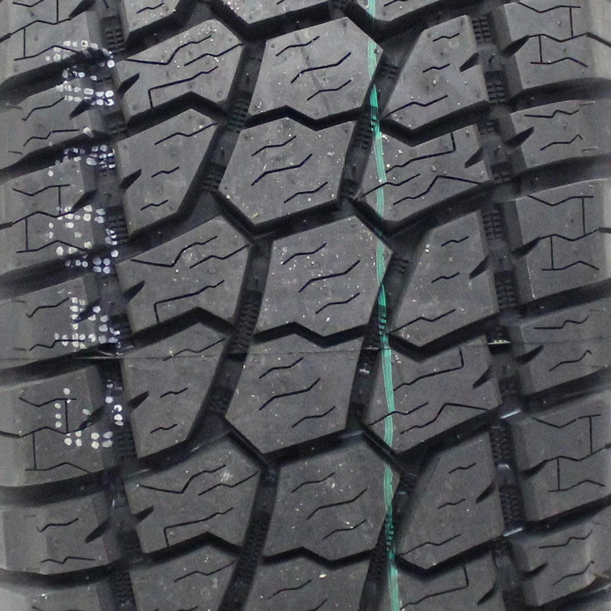 Radar Renegade A/T5 295/55R20 123 S Tire